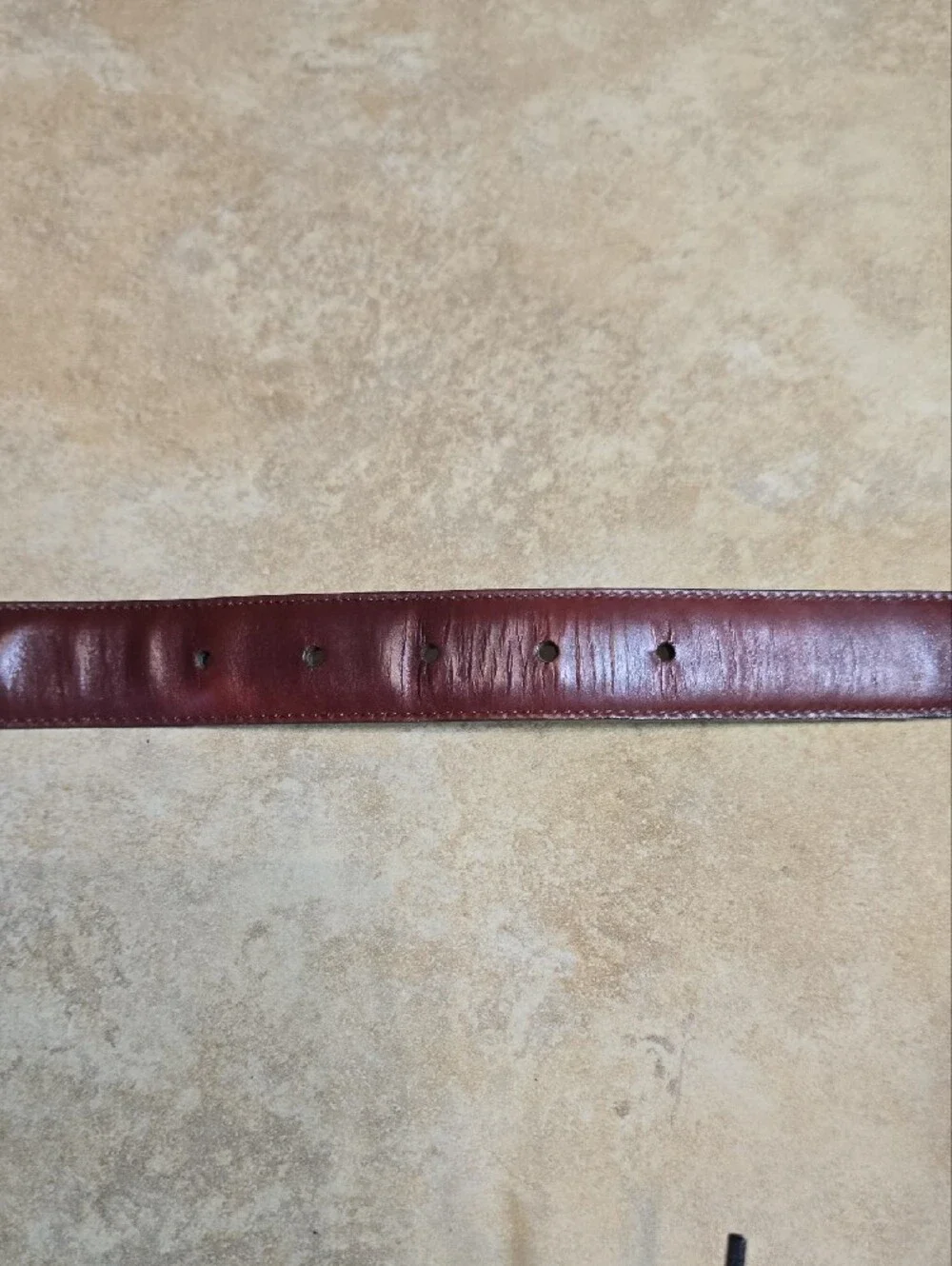 Allen Edmonds Mens Chili Leather Belt with Gold Buckle Size 40
